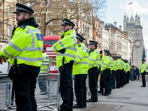 Britaniya etirazlara qarşı qanunları sərtləşdirir
