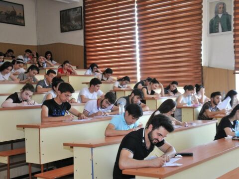 Ötən il təhsil müəssisələrindən nə qədər tələbə xaric edilib?