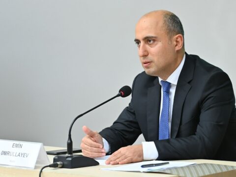 Nazirin zəlzələ paylaşımı birmənalı qarşılanmadı