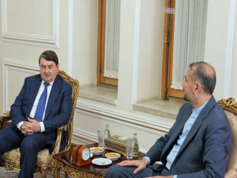 İran XİN rəhbəri Putinin köməkçisi ilə Rəşt-Astara dəmir yolu layihəsini müzakirə edib