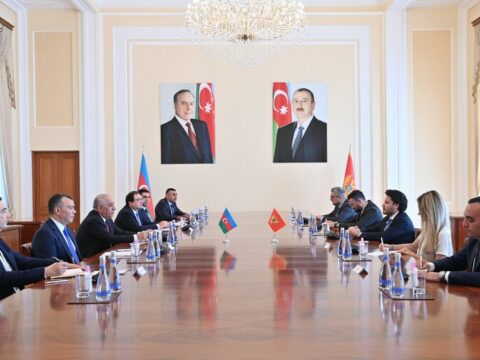 Əli Əsədov həmkarı ilə danışıqlar apardı 
