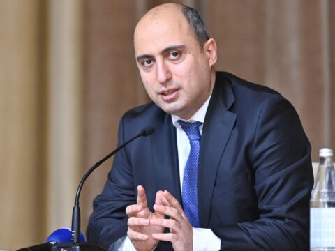 Bəzi riyaziyyat müəllimləri çubuqlu bölməni edə bilmir
