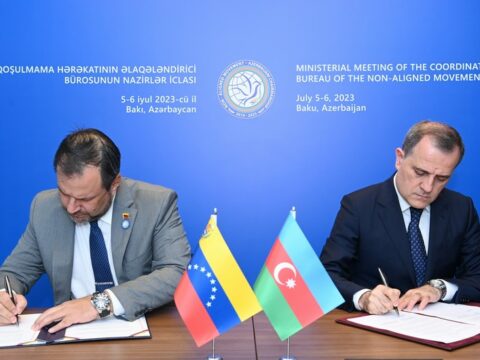 Venesuela Bolivar arasında neft, qaz və turizm sahəsində əməkdaşlıq müzakirə edilib