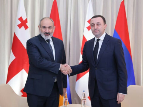 Paşinyan Qaribaşvili regional məsələləri müzakirə etdi