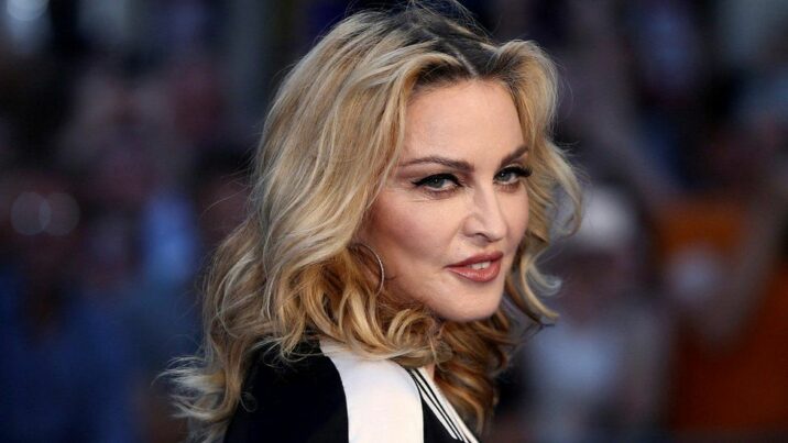 Madonna xəstəxanaya yerləşdirildi