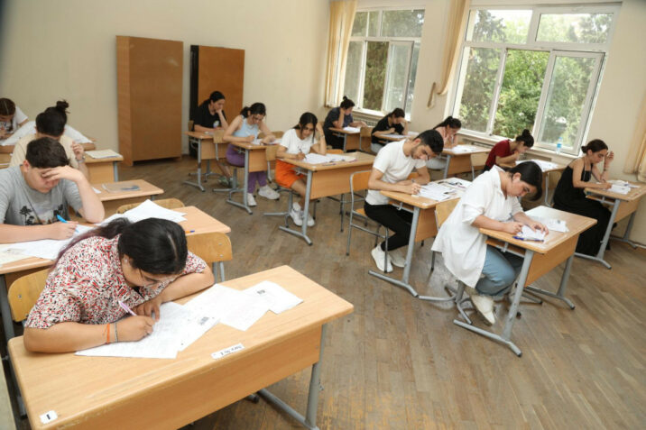 Bu gün DİM II ixtisas qrupu üzrə ali təhsil müəssisələrinə qəbul imtahanı keçirir