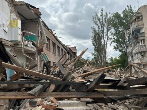 Rusiya Ukraynada yaşayış məntəqəsini bombalayıb, 4 dinc sakin ölüb, 11-i yaralanıb