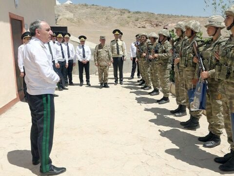 Baş prokuror Naxçıvanda hərbçilərlə görüşdü