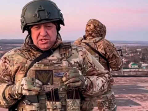 Rusiyalı generallar Putinə qarşı çıxdılar