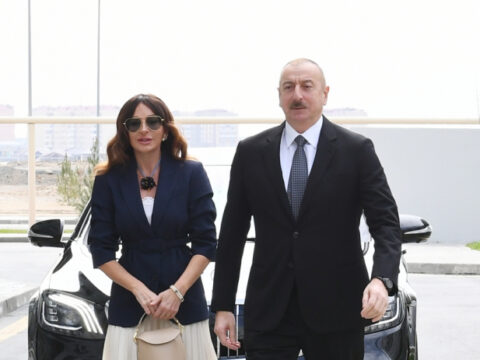 Prezidenti və birinci xanım Nəbatat Bağında 