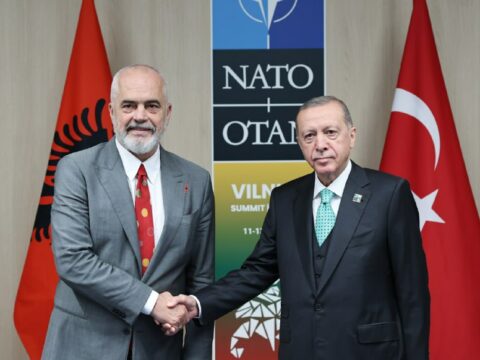 Ərdoğan Albaniya baş naziri ilə görüşdü