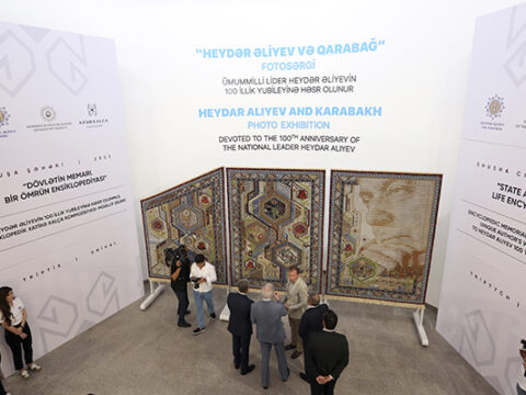 “Dövlətin memarı. Bir ömrün ensiklopediyası” xalçasının təqdimatı oldu – FOTOLAR