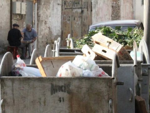 Bakıda zibil yeşiyində 10-15 günlük körpə aşkarlanıb