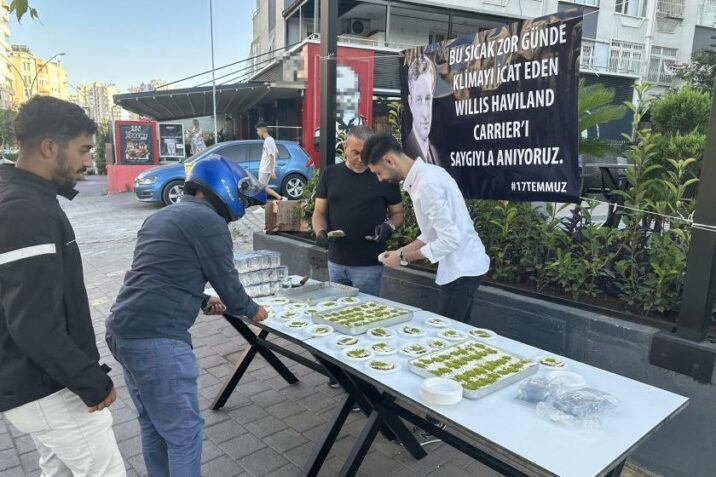 Türkiyədə istiyə görə qəribə aksiya