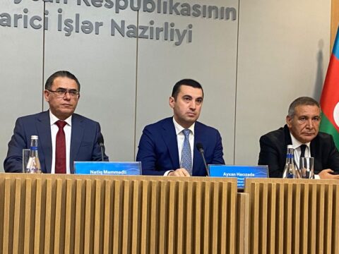 58 xarici jurnalistin adı “qara siyahı”dan çıxarıldı