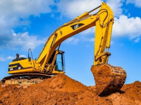 Ekskavatorla qanunsuz qazıntı aparan şəxs CƏRİMƏLƏNDİ