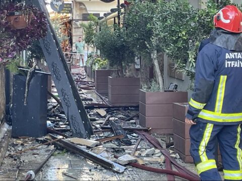 Antalyada otel yandı – Ölənlər və yaralılar var