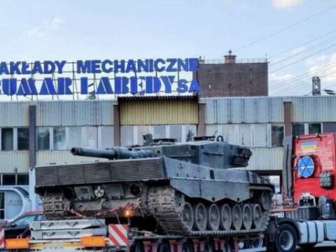 Polşada Ukrayna tanklarının təmirinə başlanılıb 