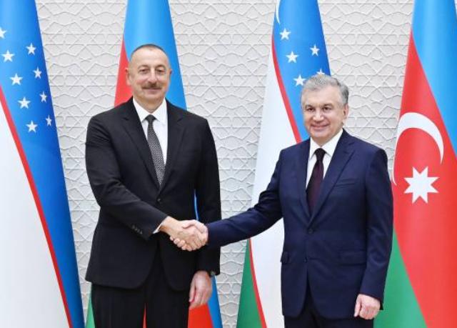 İlham Əliyev Şavkat Mirziyoyevə zəng etdi