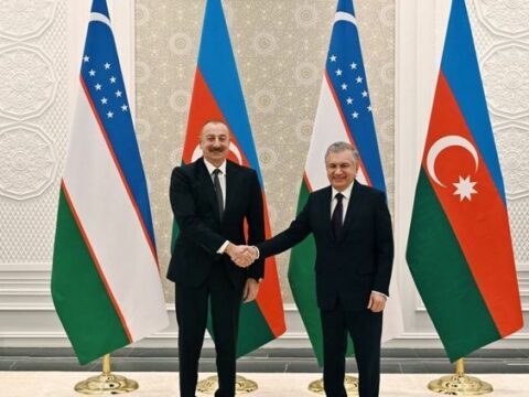 İlham Əliyev Şavkat Mirziyoyevi ad günü münasibətilə təbrik edib