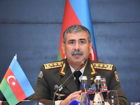 Nazir təyyarələrin təhlükəsizliyi ilə bağlı tapşırıqlar verdi 