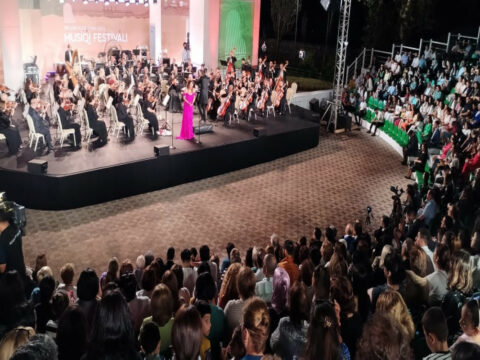 XIII Qəbələ Beynəlxalq Musiqi Festivalı DAVAM EDİR