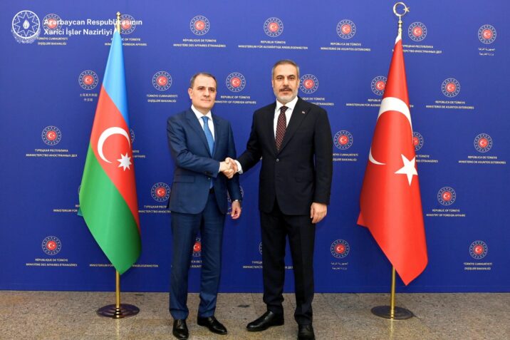 Ceyhun Bayramov Hakan Fidanla görüşdü
