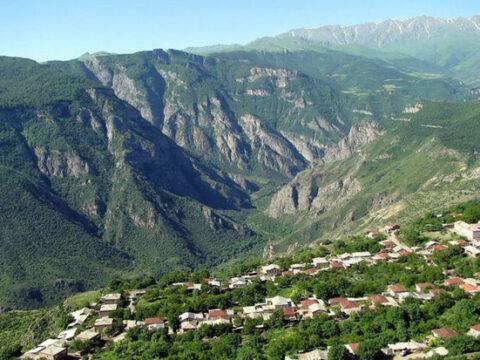 İranda etirazçı azərbaycanlılar hökumət qüvvələri tərəfindən güllələndilər