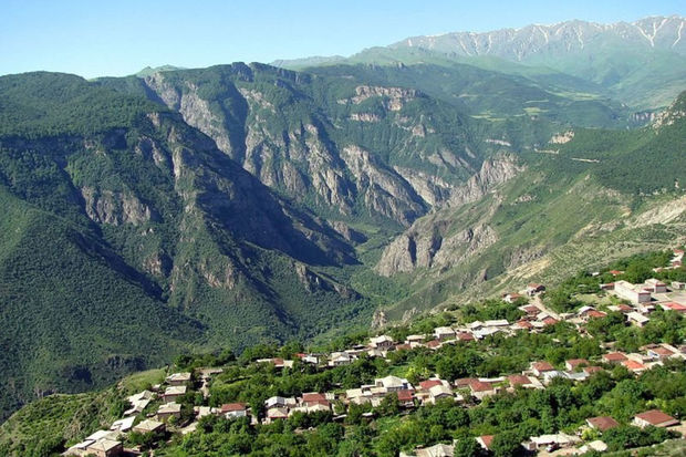 İranda etirazçı azərbaycanlılar hökumət qüvvələri tərəfindən güllələndilər
