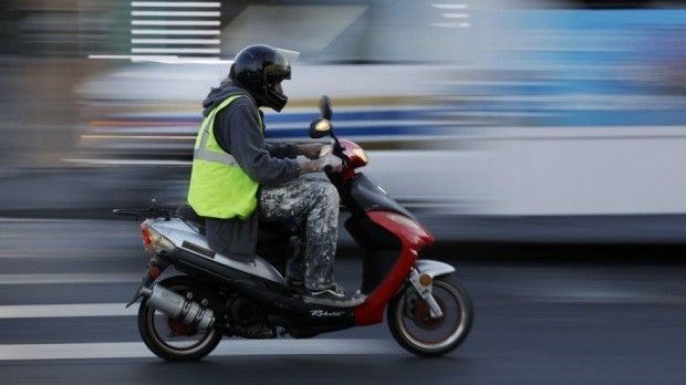 “Qanuna dəyişikliklə bağlı moped sürücüləri maarifləndirilirlər”