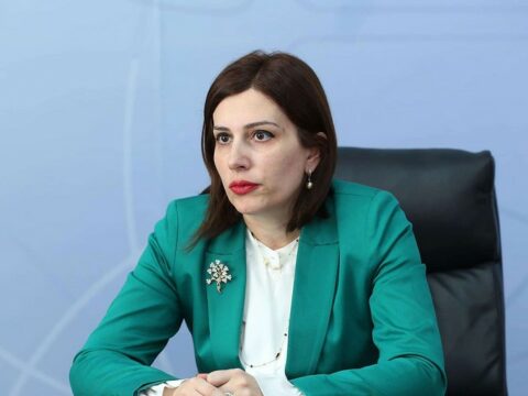 Ermənistanın səhiyyə naziri Korrupsiyaya Qarşı Mübarizə Komitəsində dindiriləcək