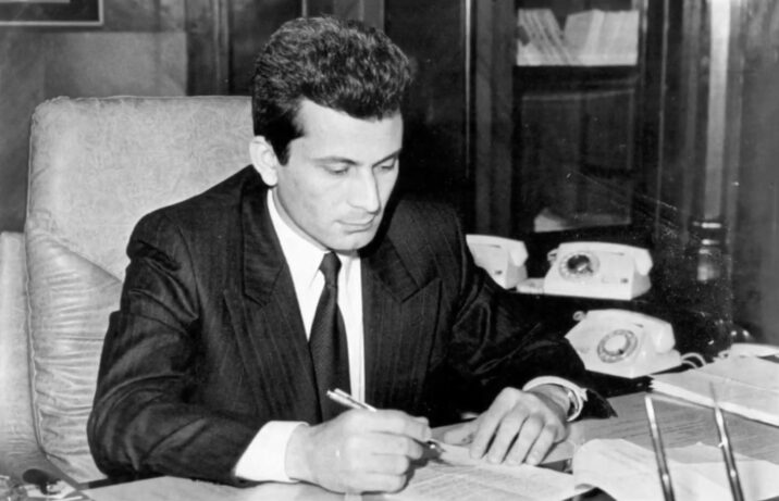 Surət Hüseynov dəfn edildi