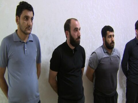 Sosial şəbəkələrdə vətəndaşları “kreditə pul verilir” adı altında talayan dəstə saxlanıldı