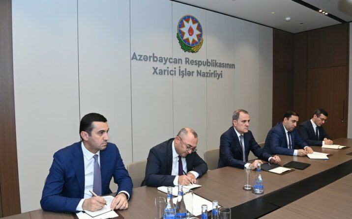 Nazir ABŞ rəsmisini Laçın sərhəd buraxılış məntəqəsi ilə bağlı MƏLUMATLANDIRDI
