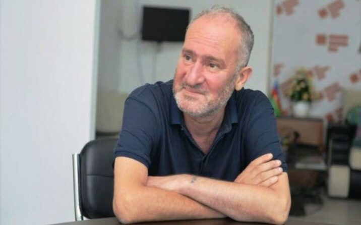 Tanınmış jurnalist süni nəfəs aparatına qoşuldu