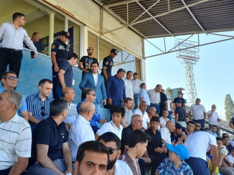 “Kəpəz”in məşqçisi oyunun gedişində polis şöbəsinə aparıldı