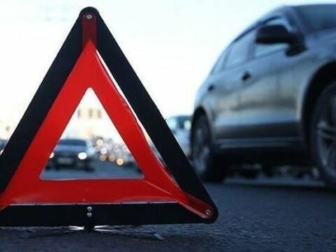 Bakıda 20 yaşlı gənci avtomobil vurub