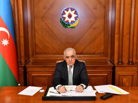 Dövlət qulluqçuları ilə bağlı vacib QƏRAR