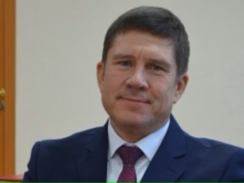 Rusiyalı sabiq nazir çağırış vərəqəsi aldıqdan sonra ABŞ-a qaçaraq siyasi sığınacaq istəyib