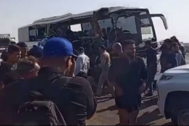 İraqda iranlı zəvvarları daşıyan avtobus aşdı: 20 nəfər həlak olub