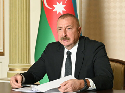 Prezident icra başçısını vəzifəsindən azad etdi