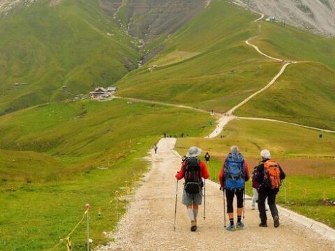 Azərbaycanda turizm obyektlərində internetin keyfiyyəti niyə aşağıdır?