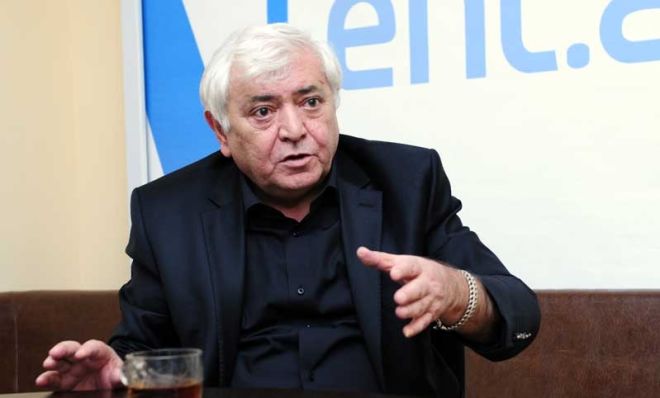 Çingiz Abdullayev Azərbaycandan gedir? – O, statusu əsəbindən yazıb…