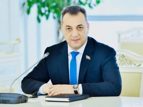 Arayik getdi, Şahramanyan gəldi: Rusiyanın yeni oyunu