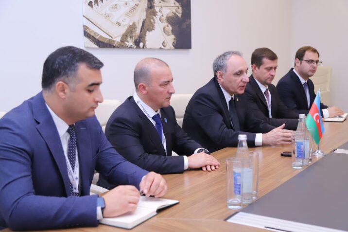 Kamran Əliyev İqtisadi Əməkdaşlıq Təşkilatının məsul şəxsləri ilə görüşdü