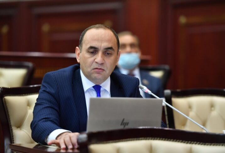 Müəllimlərə də telefondan istifadə qadağan edilsin –  ŞOK TƏKLİF