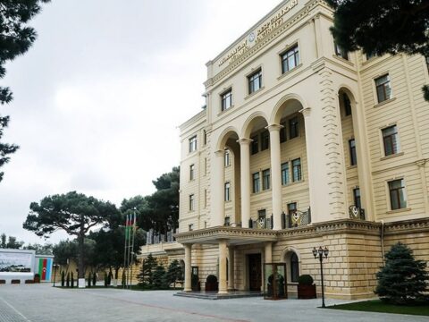 sentyabrın 17-si saat 17:45 radələrində…