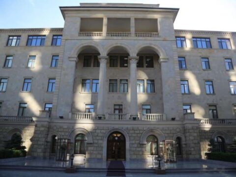 Ermənistan SQ birləşmələri mülki maşınlarını döyüş mövqelərinə yaxın ərazidə yerləşir – VİDEO