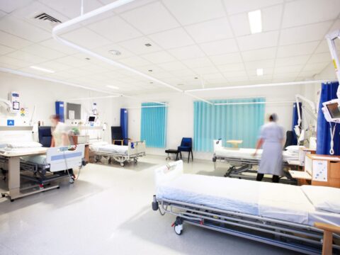 Yaralı erməni qadın hərbi hospitala təxliyə edilib