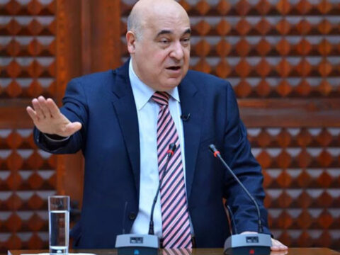 “Cır-cındır içində, dilənçi, ac…” – Çingiz Abdullayev əsəbiləşdi